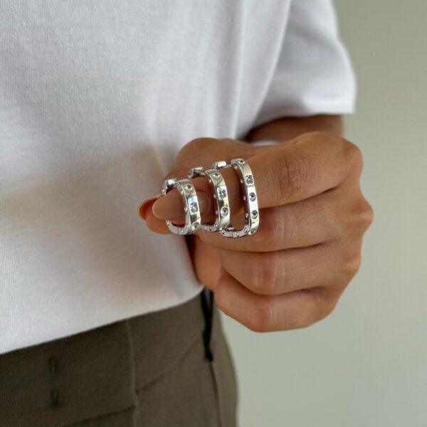 Argola diva prata M - Imagem 3