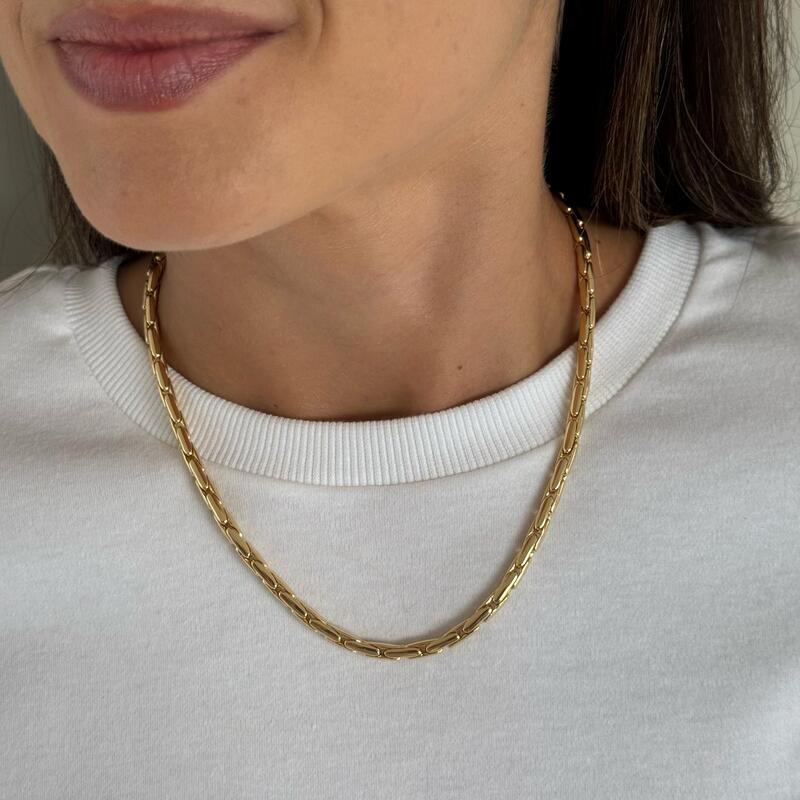 Colar elo em camadas dourado
