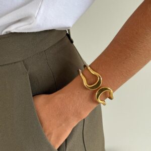Bracelete Maxi vazado dourado