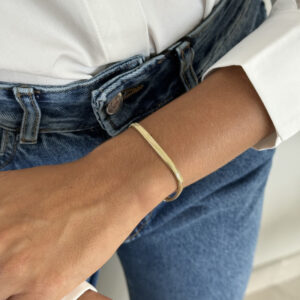 Pulseira de malha dourada