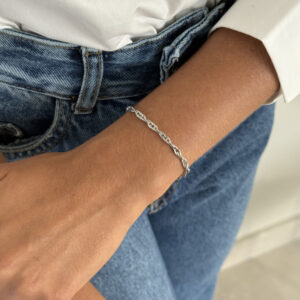 Pulseira prata de elos pequenos