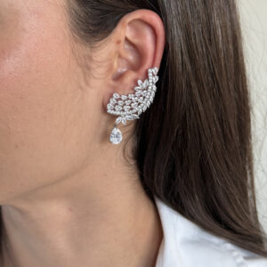 Brinco ear cuff prata cravejado
